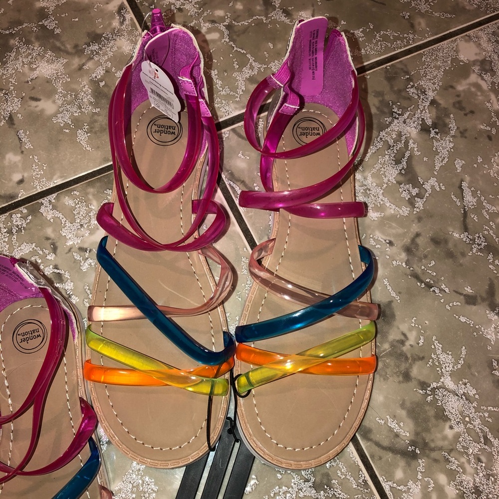 NWT GIRLS RAINBOW STRAP SANDALS - Picture 4 of 7